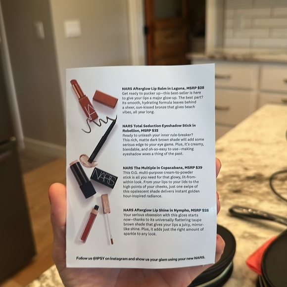 NARS 4 Piece Set With Heart Bag - Picture 3 of 3